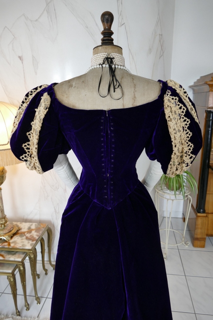 16 antique evening gown Jeanne Hallee 1895