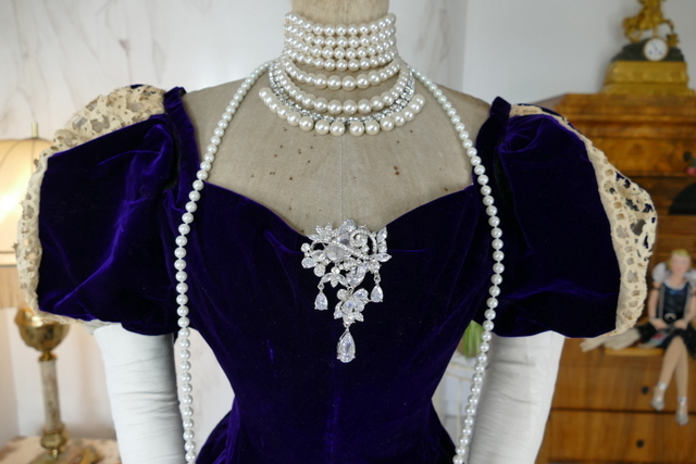 4 antique evening gown Jeanne Hallee 1895