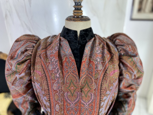 11 antique paisley dressing gown 1895