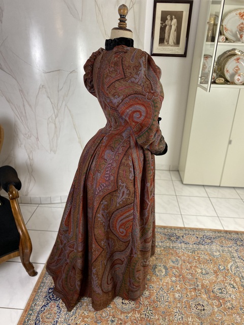 27 antique paisley dressing gown 1895