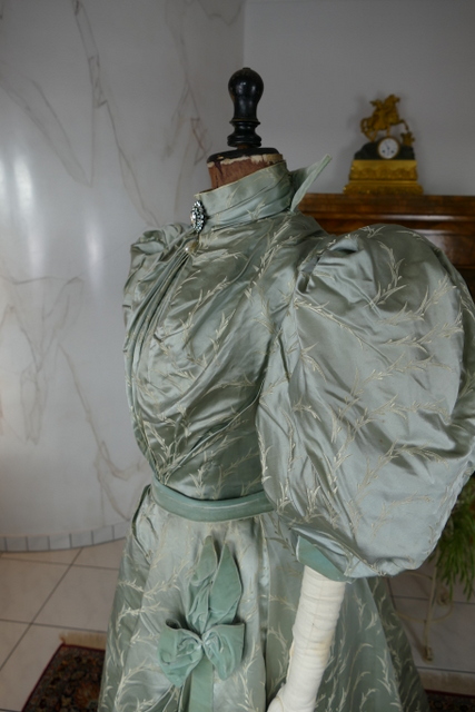 14 antique reception gown 1895