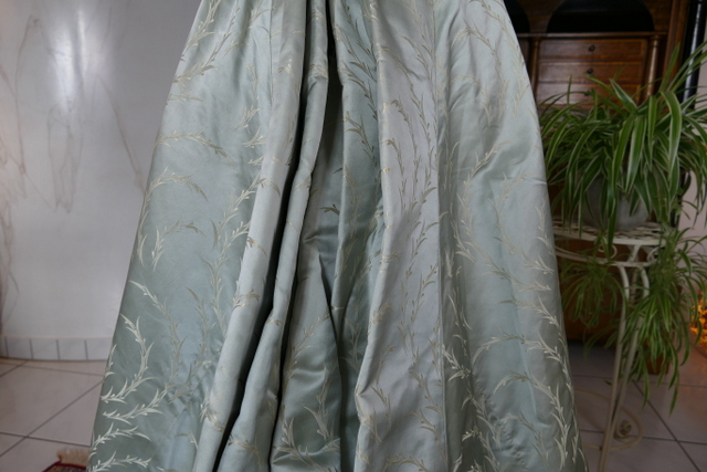 24 antique reception gown 1895
