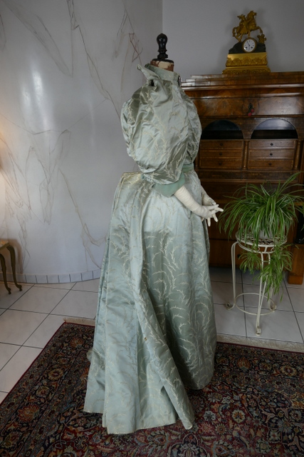 28 antique reception gown 1895