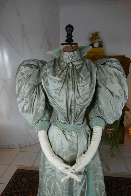 3 antique reception gown 1895