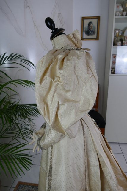 17 antique wedding dress 1895