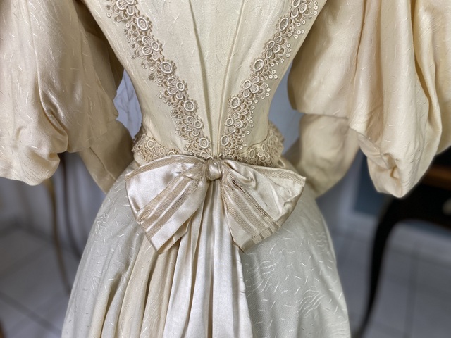 15 antique wedding dress 1895