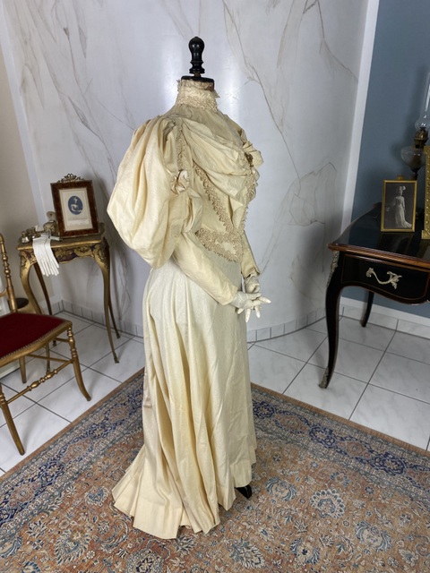 18 antique wedding dress 1895