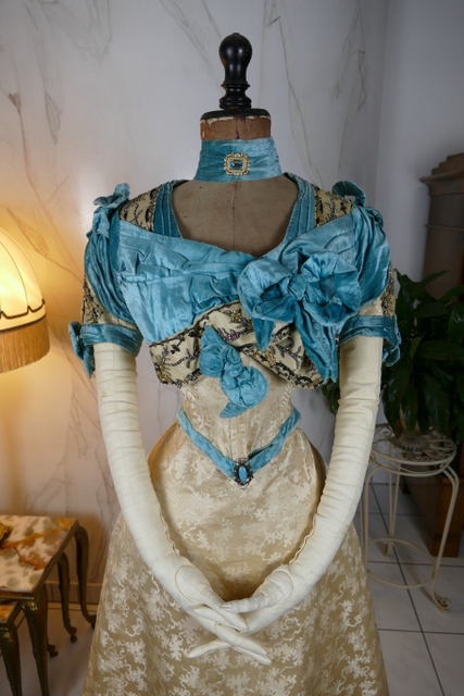 16 antique evening gown 1895