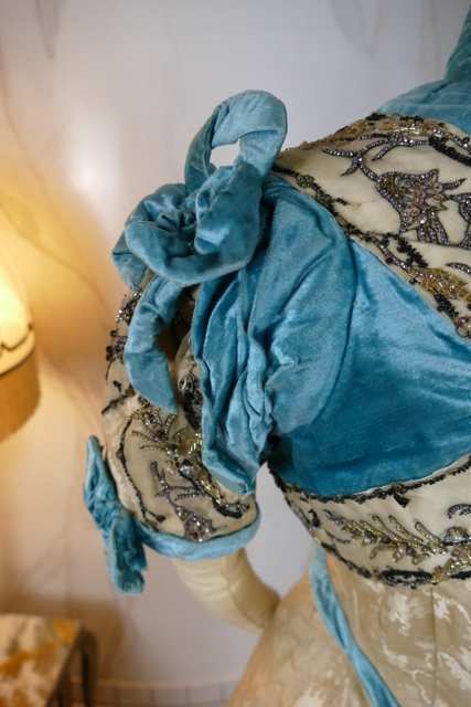 29 antique evening gown 1895