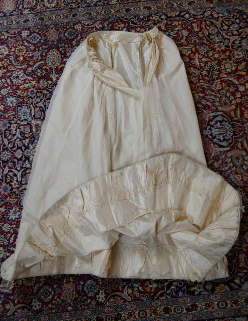 42 antique evening dress 1895