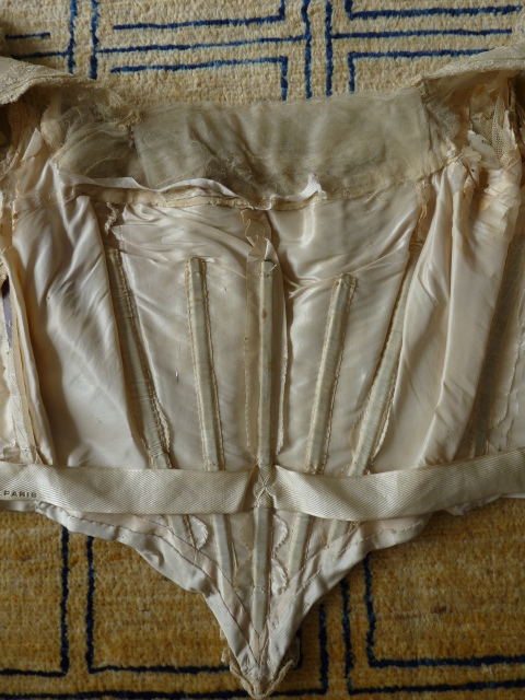 105 antique evening gown Henriette Tissier 1895