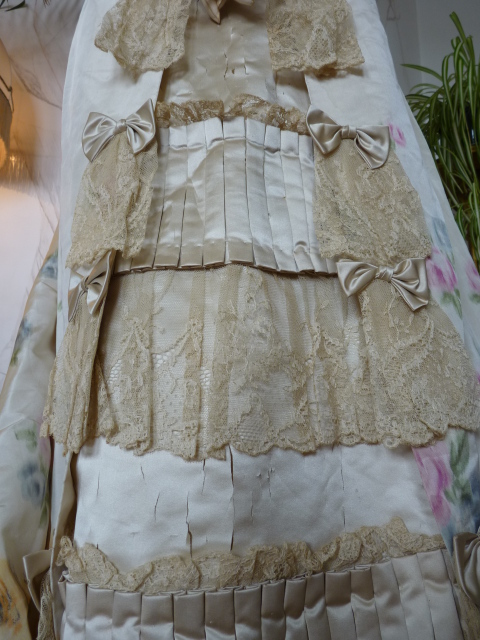 11 antique evening gown Henriette Tissier 1895