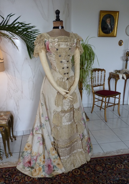13 antique evening gown Henriette Tissier 1895