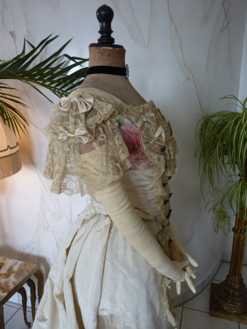 17 antique evening gown Henriette Tissier 1895