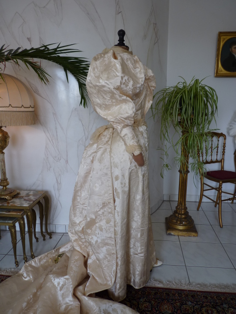 16 antikes Hochzeitskleid 1895