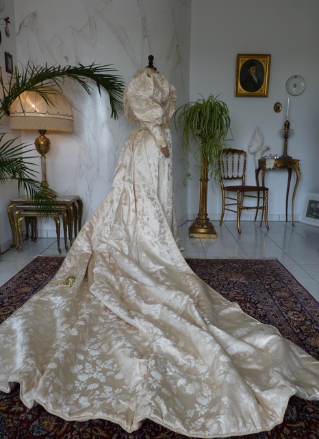 23 antikes Hochzeitskleid 1895