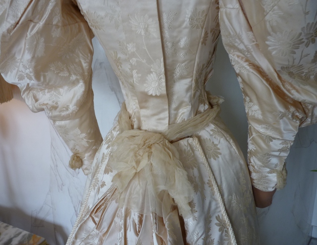 28 antikes Hochzeitskleid 1895