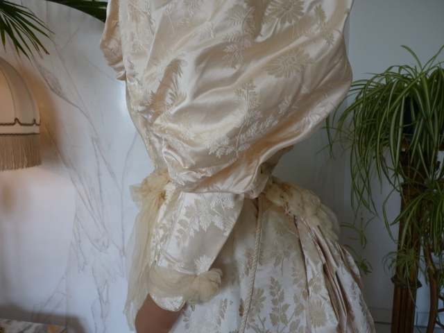 37 antikes Hochzeitskleid 1895