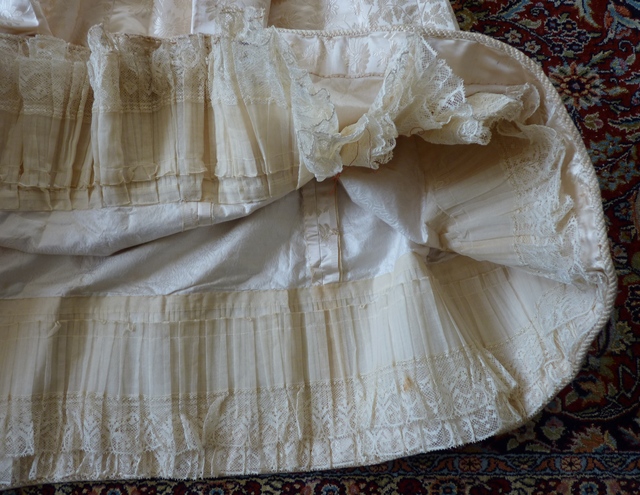 61 antique bridal gown 1895