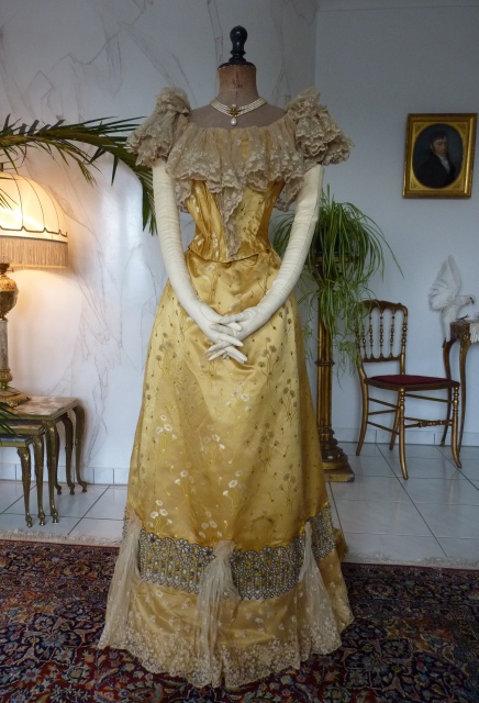 13 antique ball gown 1895