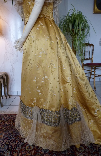 18a antique ball gown 1895
