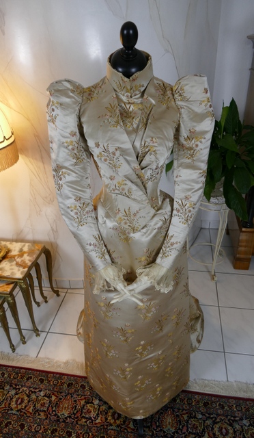 22 antique dress Maison Lipmann 1896