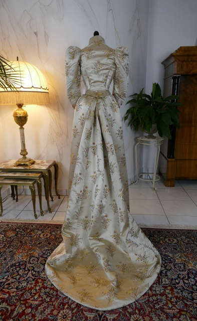 28 antique dress Maison Lipmann 1896