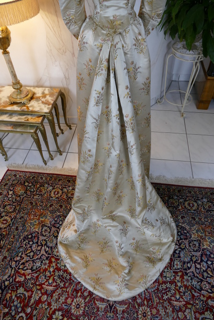 29 antique dress Maison Lipmann 1896