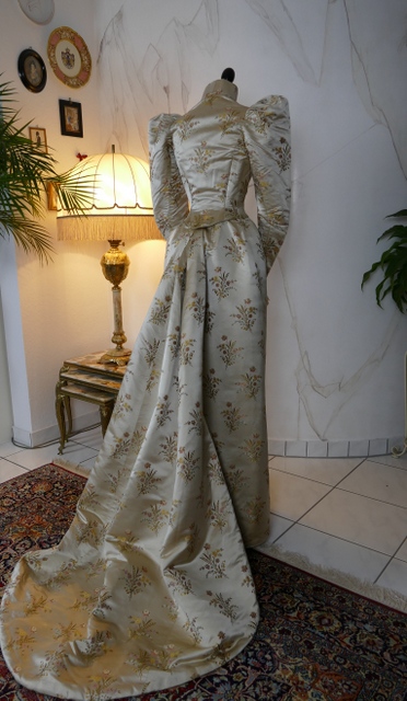 36 antique dress Maison Lipmann 1896