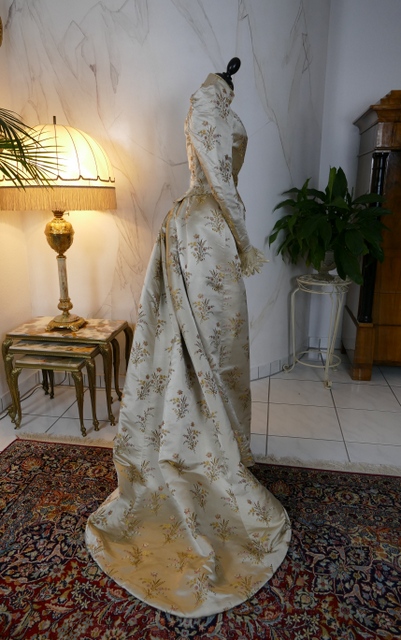 37antique dress Maison Lipmann 1896