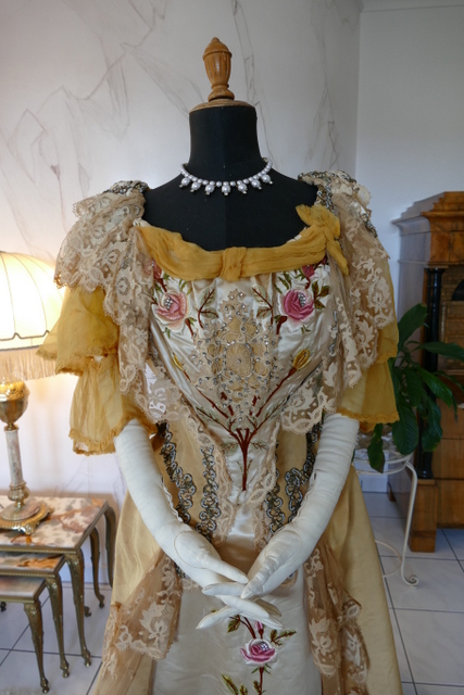 5 antique evening dress Elisabeth Schwarzkopf 1897