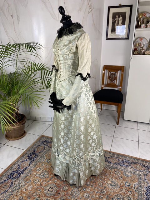 8 antique dinner dress 1898