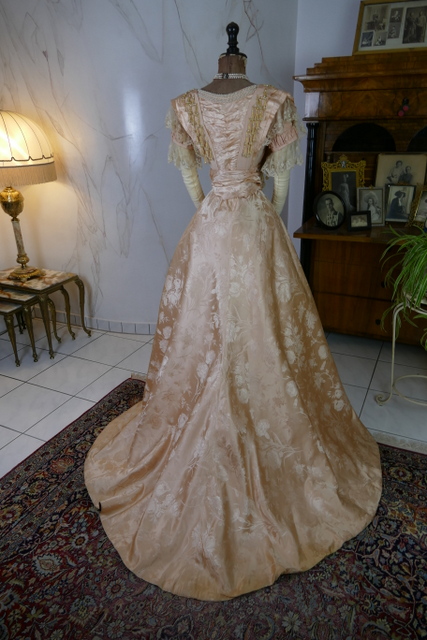 32 antique ball gown Biarritz 1898