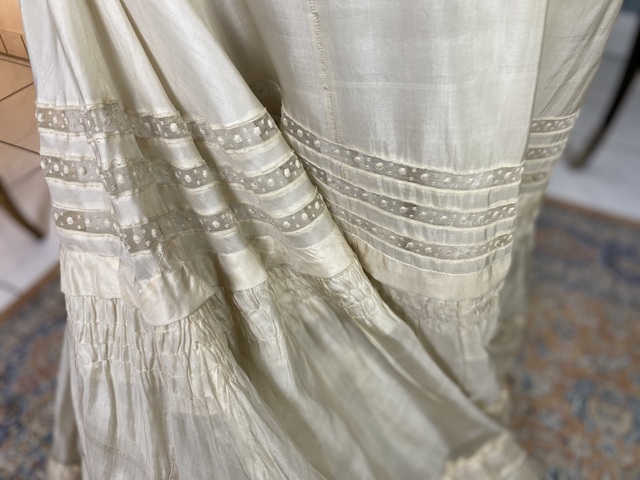 18 antique lingerie dress 1898
