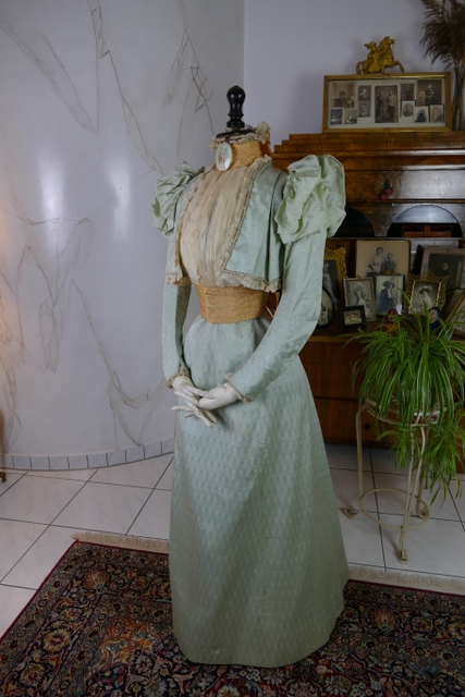 12 antique promenade gown Marie Robel 1898