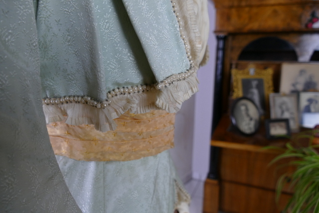 200 antique promenade gown Marie Robel 1898