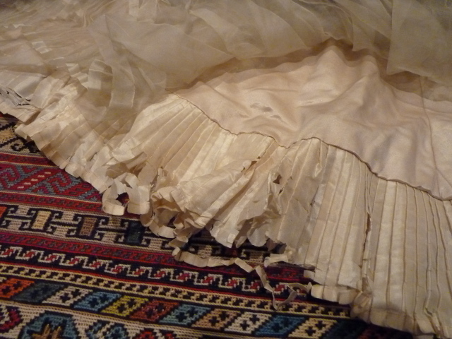 105 antique reception gown 1898