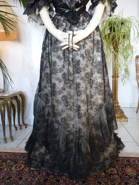 15 antique reception gown 1898