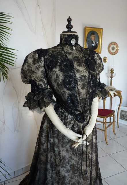16 antique reception gown 1898