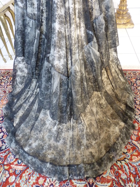 39 antique reception gown 1898