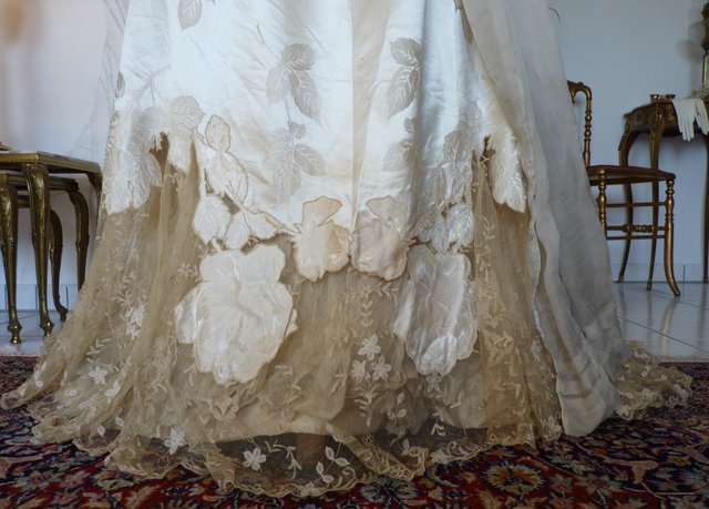 18 antique evening dress WORTH 1898