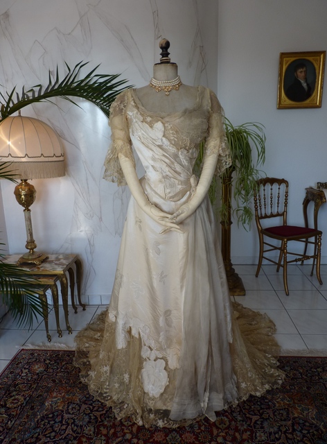 22 antique evening dress WORTH 1898
