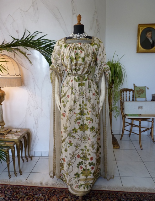 21 antique fancy dress WORTH 1898