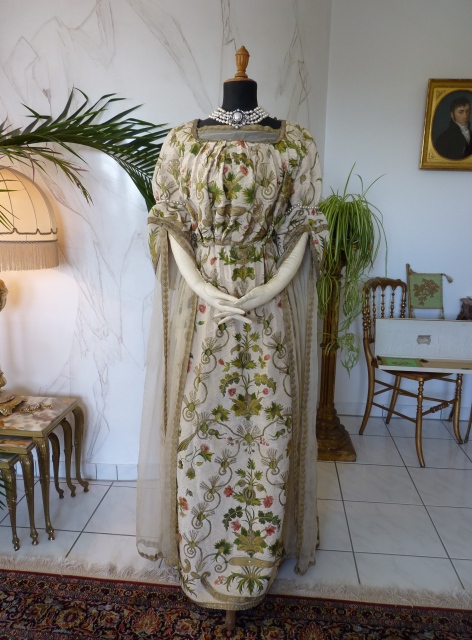 22 antique fancy dress WORTH 1898