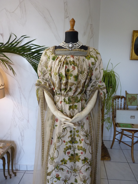 23 antique fancy dress WORTH 1898