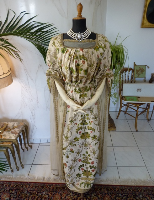 26 antique fancy dress WORTH 1898