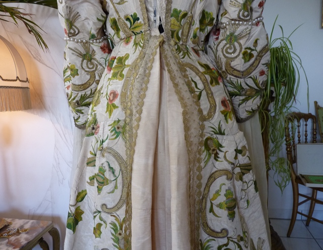 39 antique fancy dress WORTH 1898