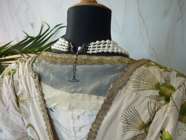 41 antique fancy dress WORTH 1898
