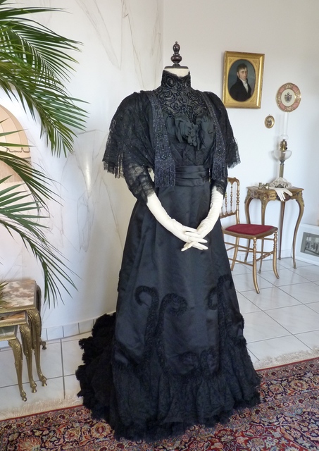 21 antique Worth evening dress 1898