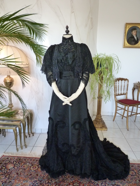 47 antique Worth evening dress 1898